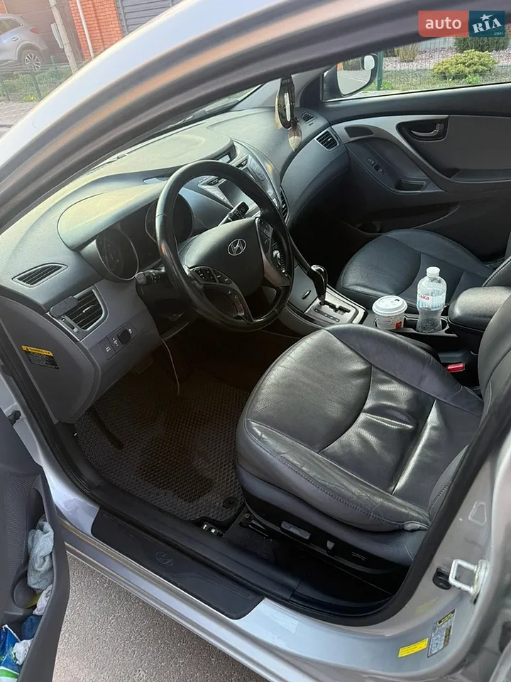 2012 Hyundai Elantra - мініатюра 4