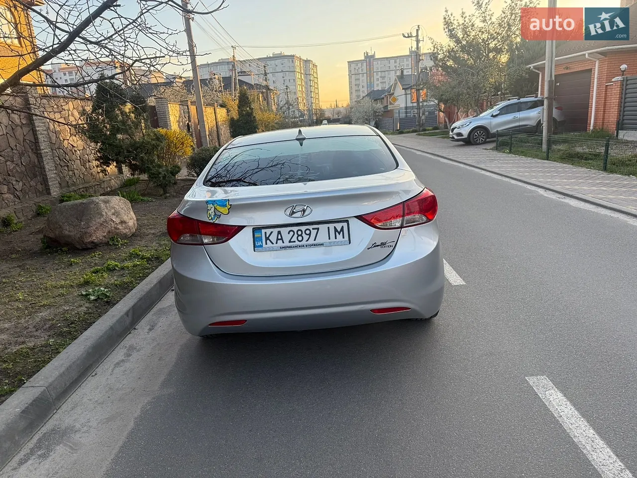 2012 Hyundai Elantra - мініатюра 5