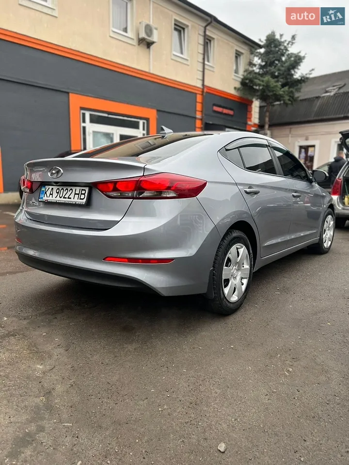 2016 Hyundai Elantra - мініатюра 4
