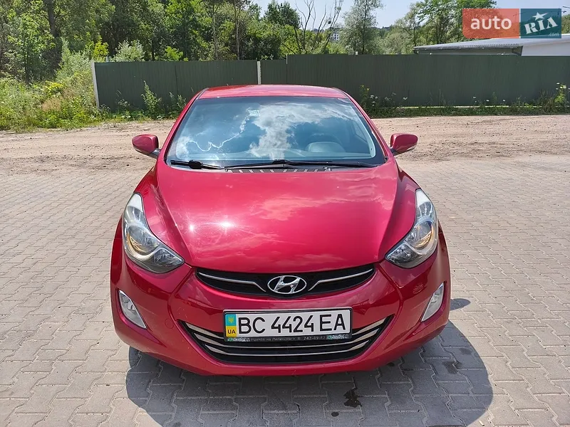 Hyundai Elantra 2013