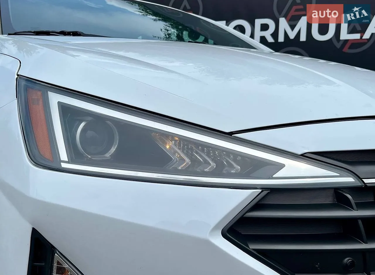 2018 Hyundai Elantra - мініатюра 5