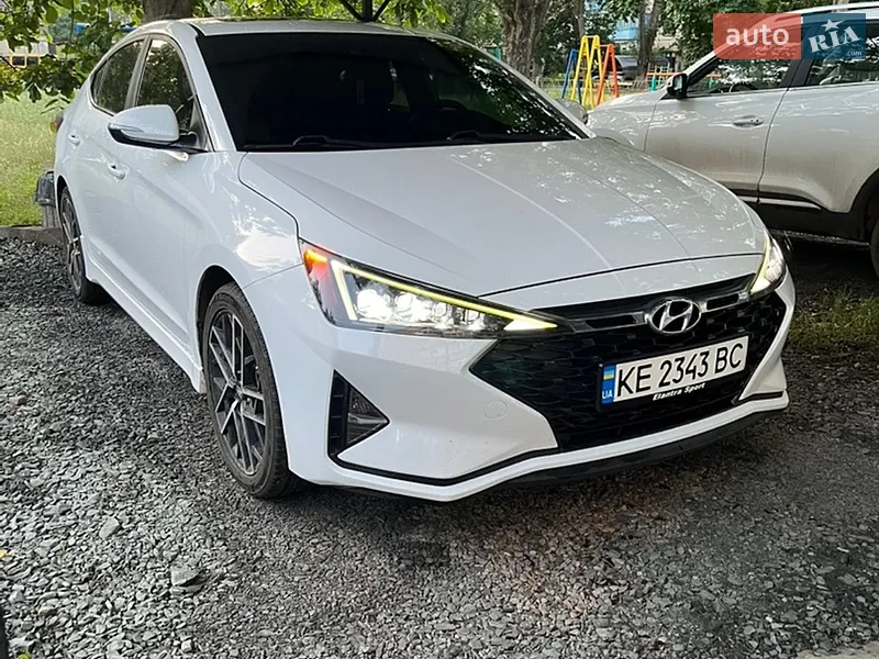 Hyundai Elantra