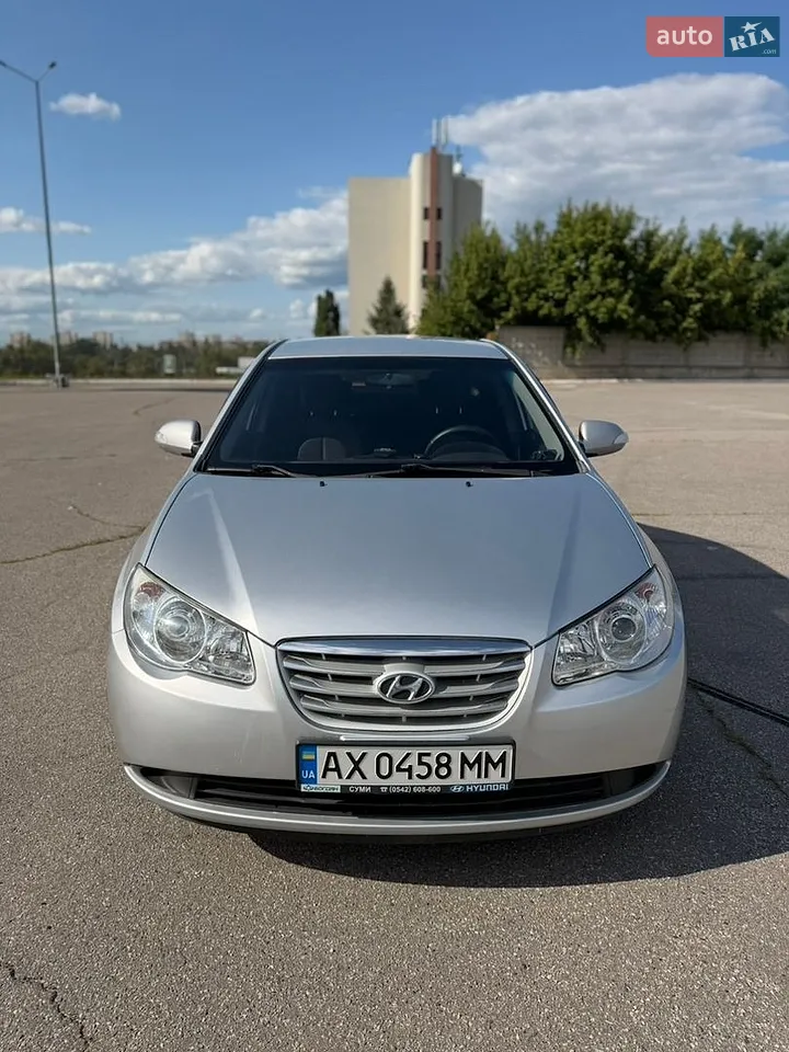 2010 Hyundai Elantra - фото 1
