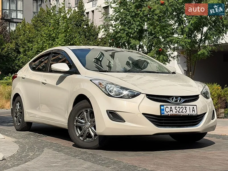 Hyundai Elantra 2012
