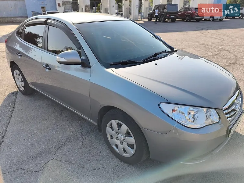 Hyundai Elantra 2011