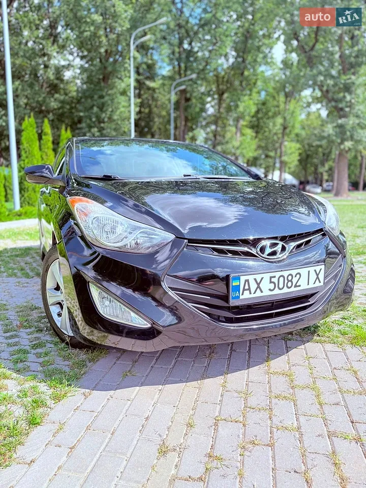 2012 Hyundai Elantra - фото 1