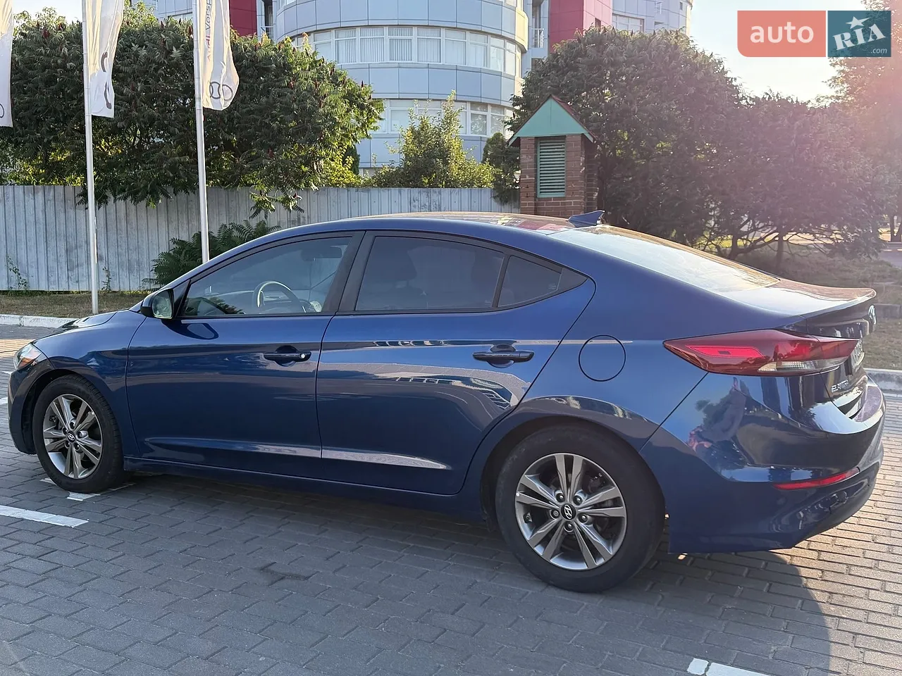 2018 Hyundai Elantra - мініатюра 5