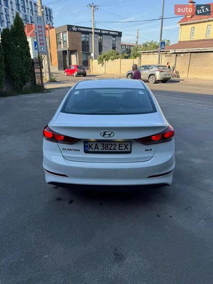 2016 Hyundai Elantra - мініатюра 4