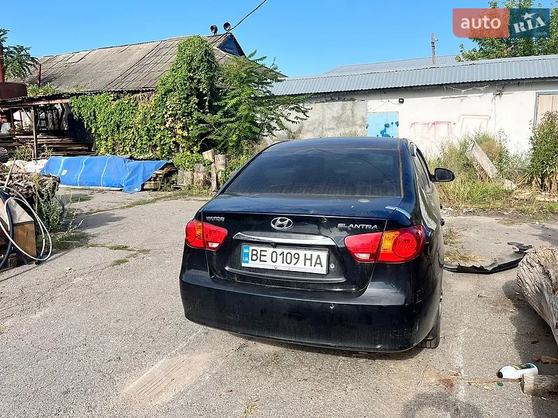 Hyundai Elantra 2011