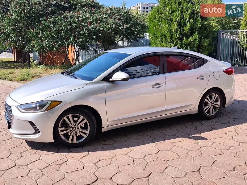 Hyundai Elantra