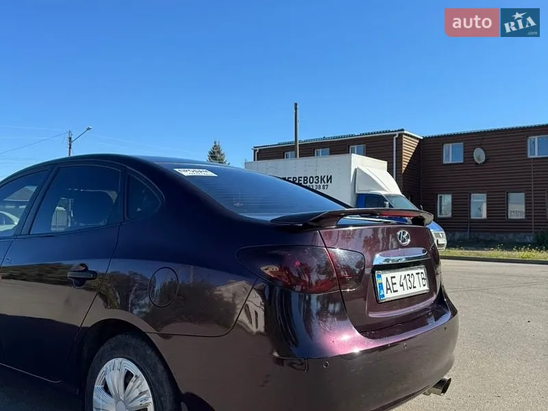 Hyundai Elantra 2011
