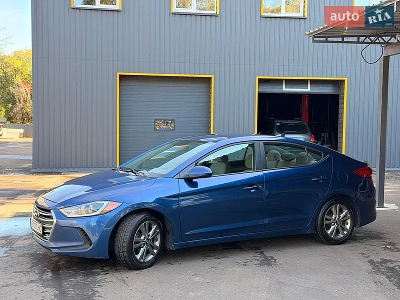Hyundai Elantra 2017