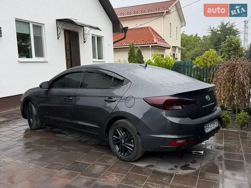 Hyundai Elantra 2020
