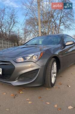 Hyundai Genesis  2012