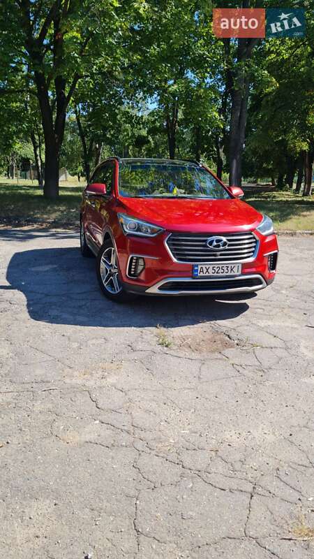 Hyundai Grand Santa Fe