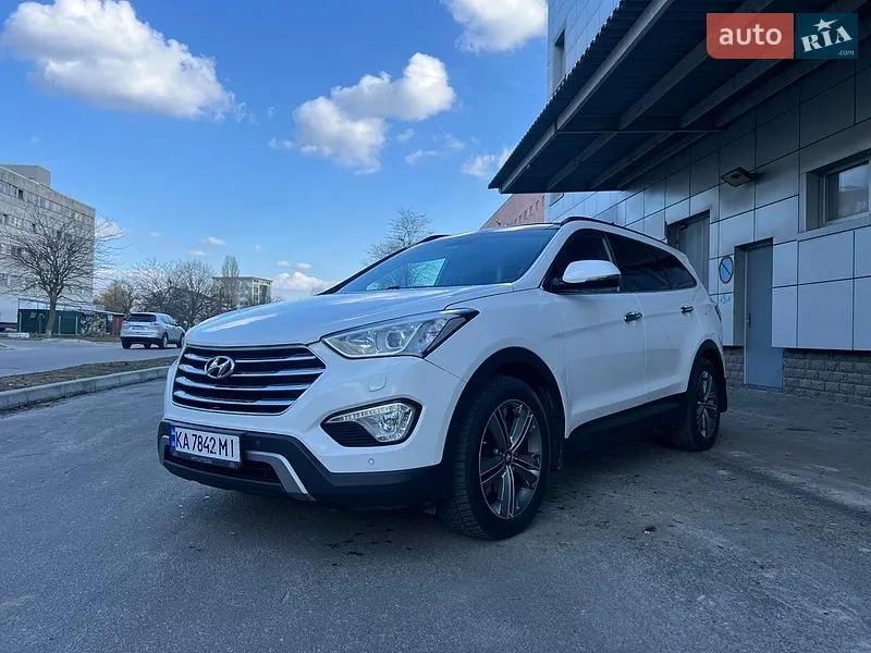 Hyundai Grand Santa Fe