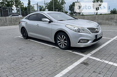 Hyundai Grandeur  2011