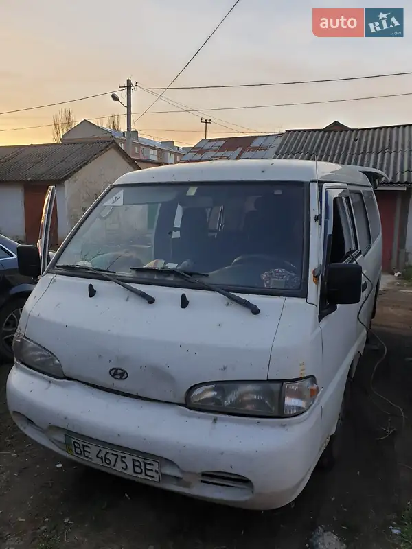 Hyundai H 100