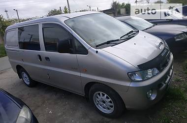 Hyundai H-1   2004