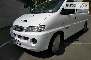 Hyundai H-1  2005