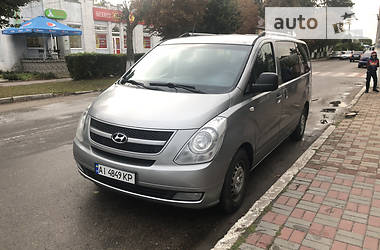 Hyundai H-1  2012