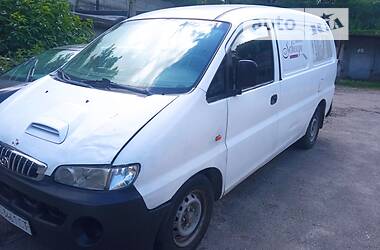 Hyundai H-1  2004