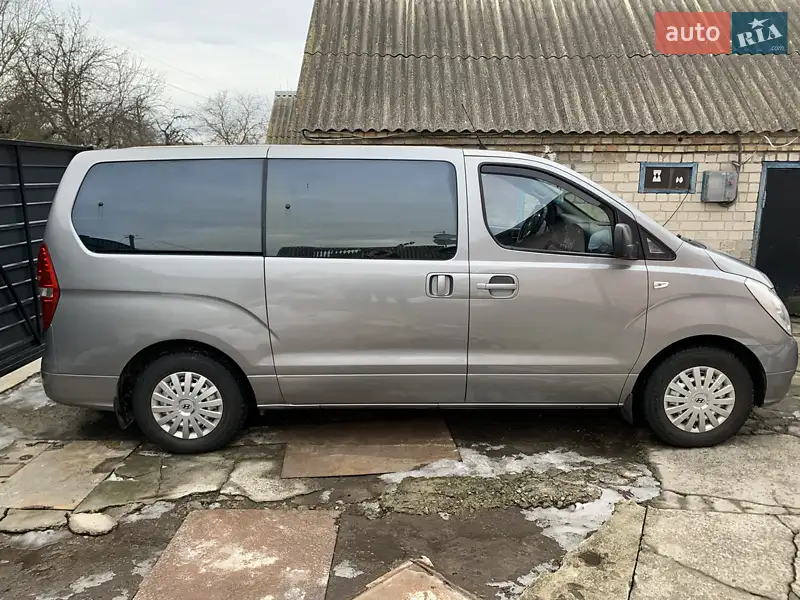 Hyundai H-1 2010