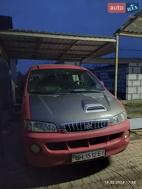 Hyundai H-1