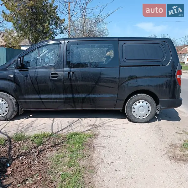 Hyundai H-1