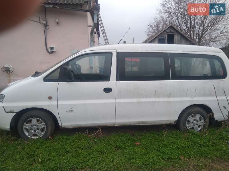 Hyundai H-1 2001 року в Миколаїві