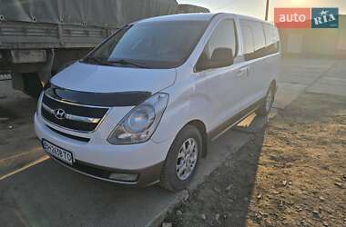 Hyundai H-1  2012