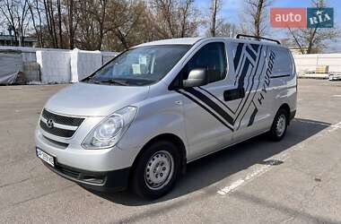 Hyundai H-1  2008