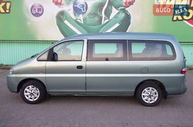 Hyundai H-1  2006