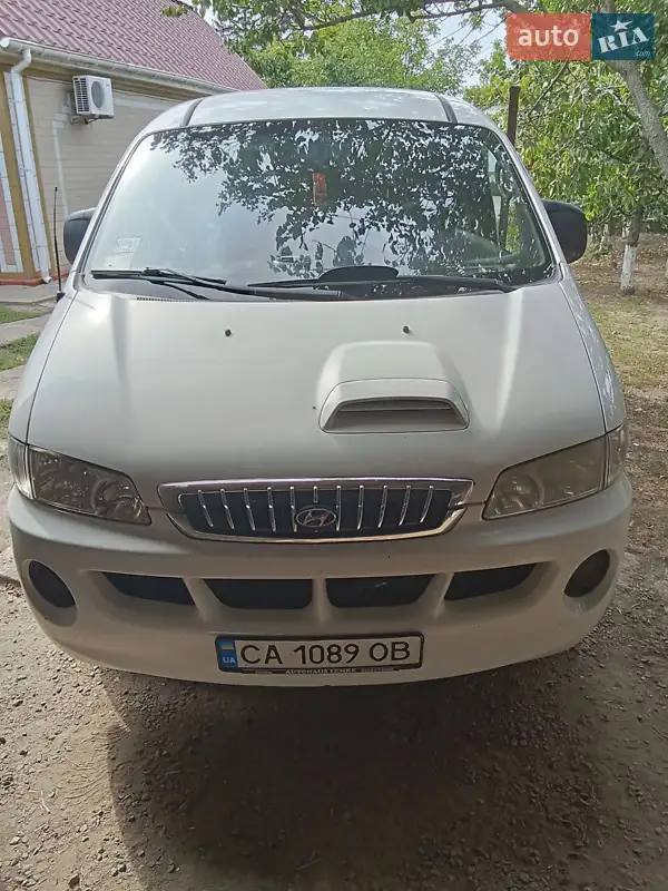 Hyundai H-1