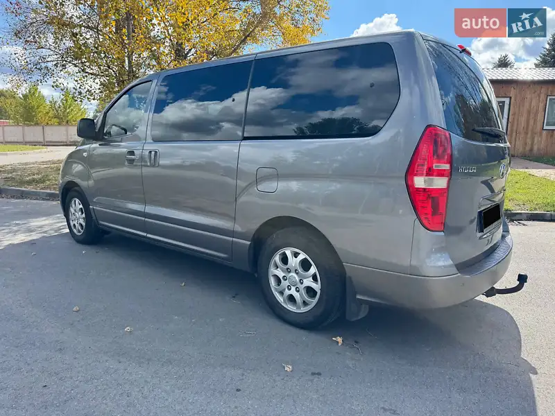 Hyundai H-1