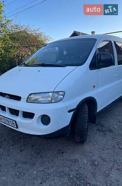 Hyundai H-1  2000