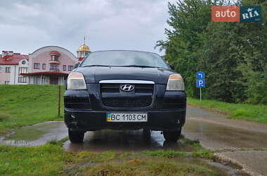 Hyundai H-1  2005