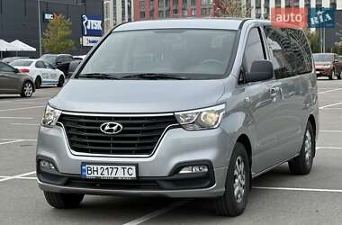 Hyundai H-1  2019
