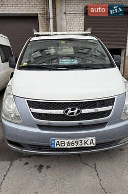 Hyundai H-1  2010