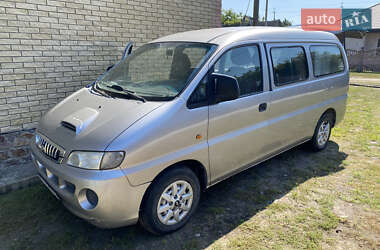 Hyundai H-1 2005