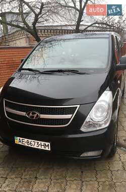 Hyundai H-1 2011