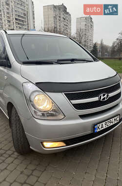 Hyundai H-1  2008