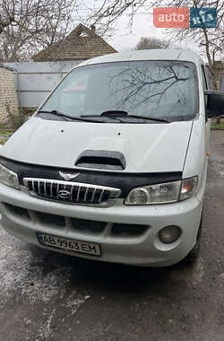 Hyundai H-1  2002