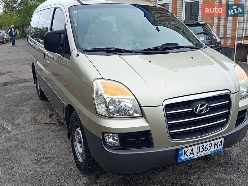 Hyundai H-1
