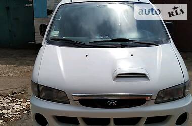 Hyundai H 200  2001