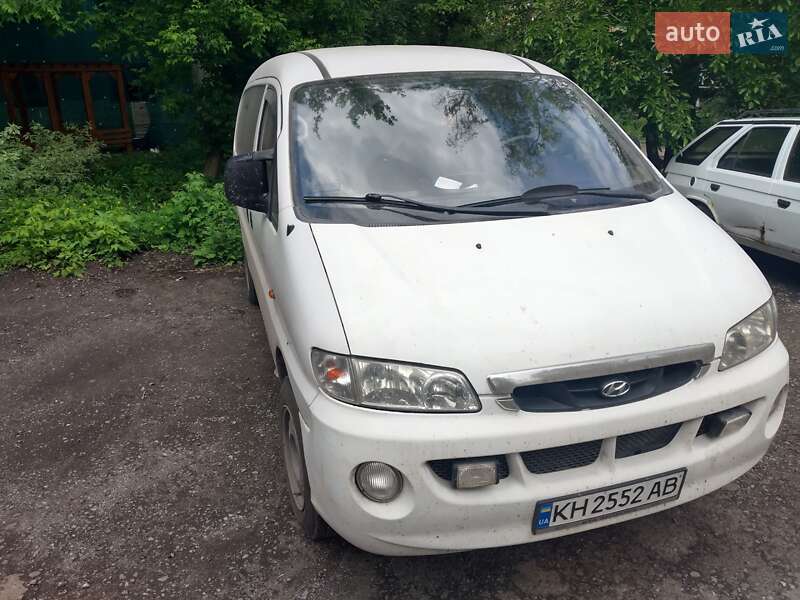 Hyundai H 200
