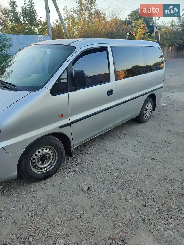 Hyundai H 200 1999