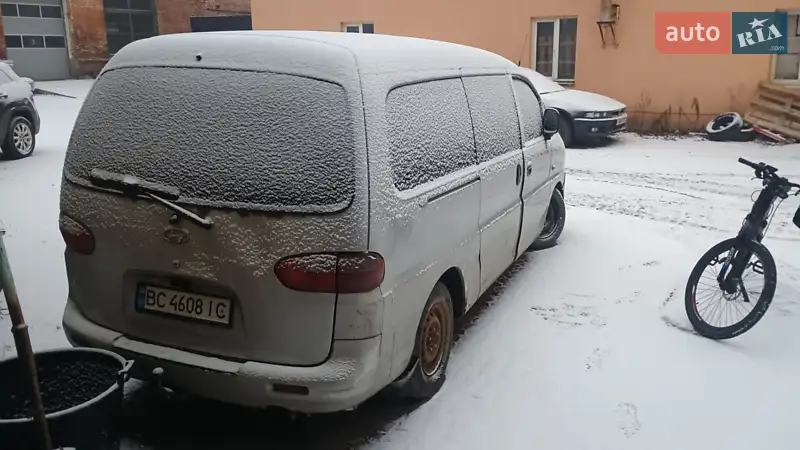Hyundai H 200