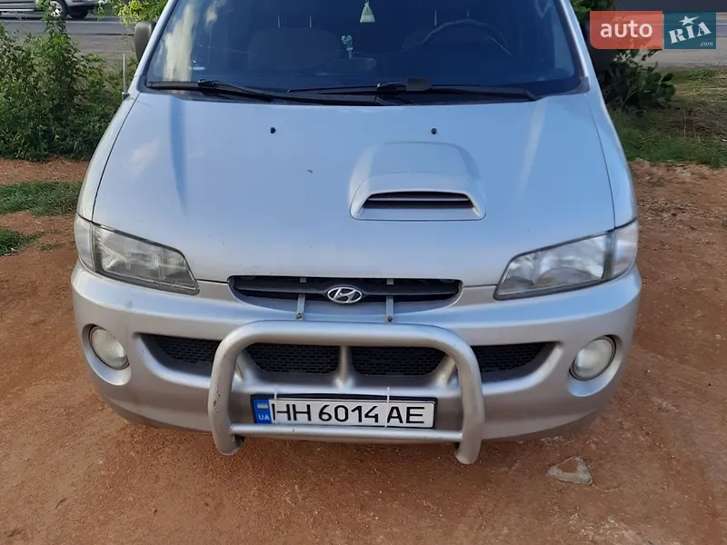 Hyundai H 200