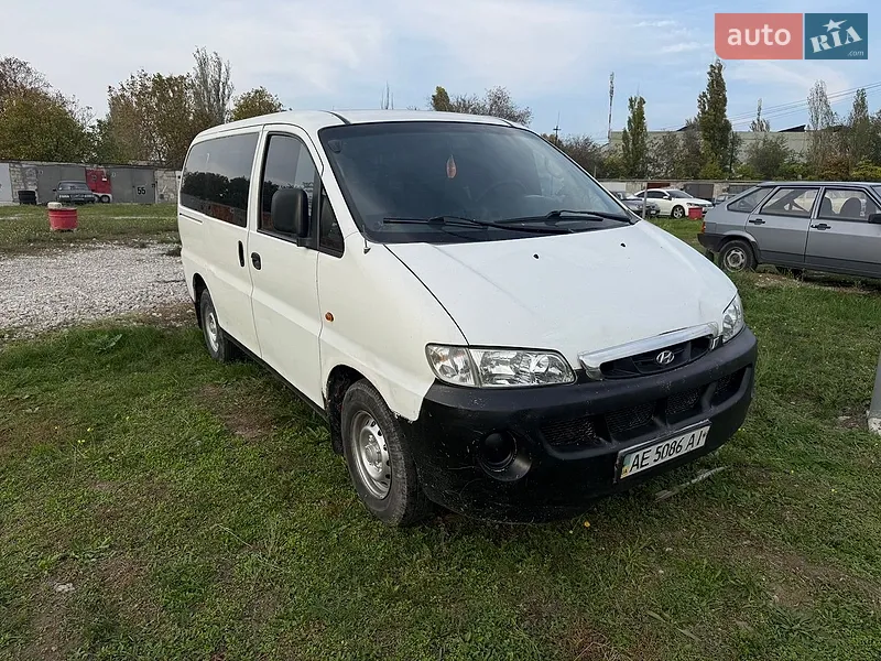 Hyundai H 200